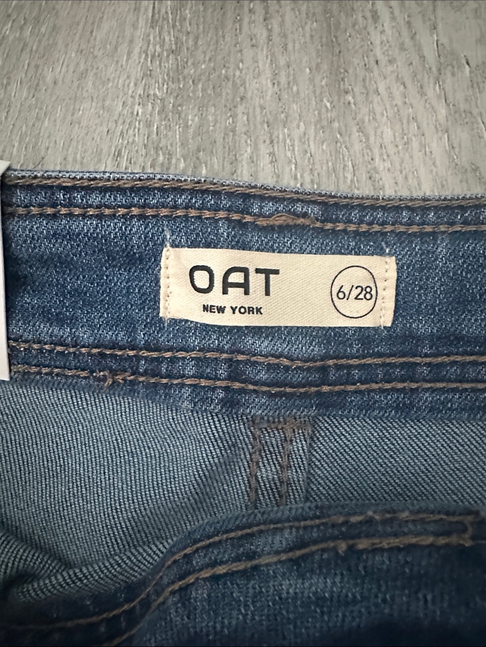 Oat New York High Rise Wide-Leg Jeans in Medium Blue Wash size 6 - Picture 2 of 9